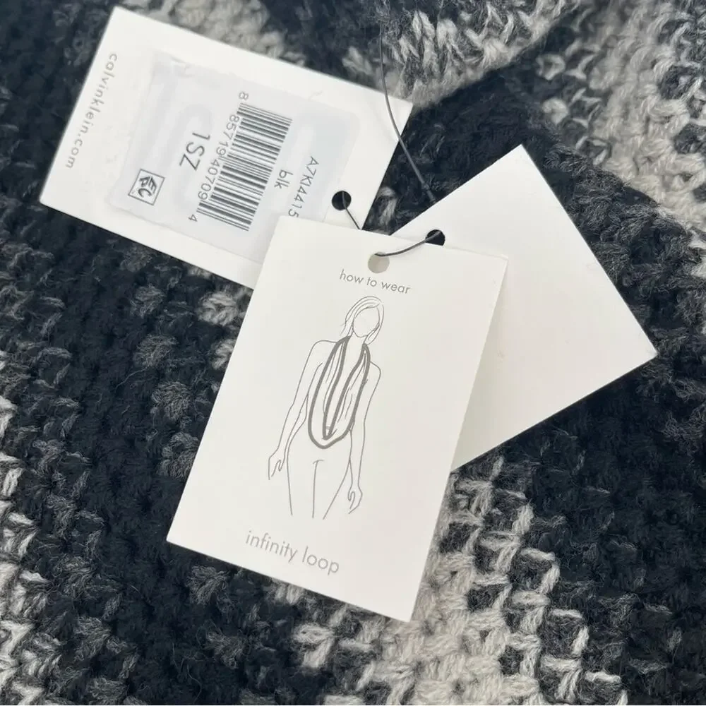 CALVIN KLEIN Scarf Infinity Loop Knit Yarn Winter Fall One Size Gray Black NWT